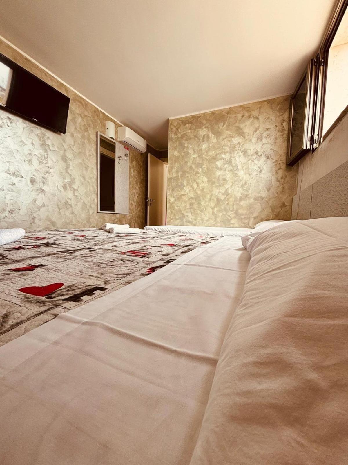 Affittacamere Monti Porto Cesareo Exteriör bild